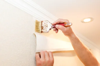 Pose de papier peint à Aiguillon — revêtements muraux et toiles de verre